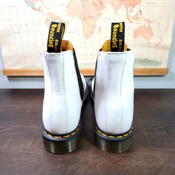 BRAND NEW Dr. Martens 2976 Chelsea Boot Women's Size 10.0 - Picture 5 of 6